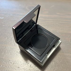 Laura Mercier Cake Liner